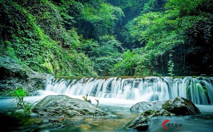 继雷克萨斯后，保时捷再现“碰撞后车门打不开”，警方公布的信息有哪些呢？